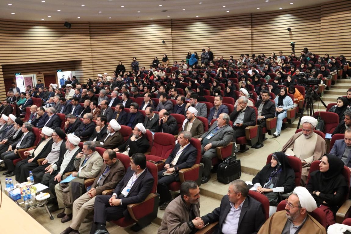 با حضور مشاور وزیر علوم و دبیر شورای عالی انقلاب فرهنگی؛ اولین همایش بین المللی جایگاه علم در تمدن نوین اسلامی در دانشگاه ارومیه برگزار شد 