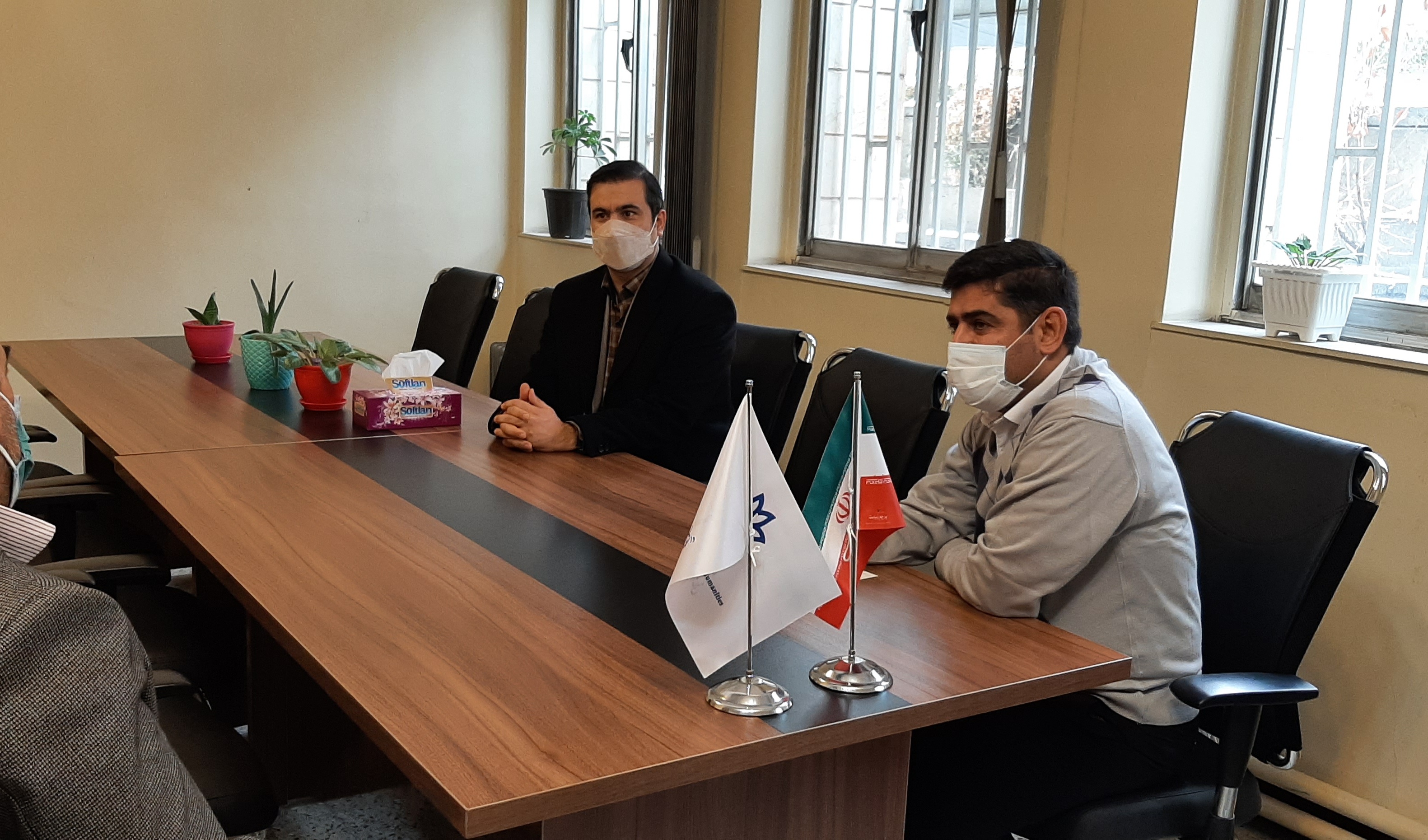 جلسه هم اندیشی پژوهشی دانشکده ادبیات و علوم انسانی با صدا و سیمای استان