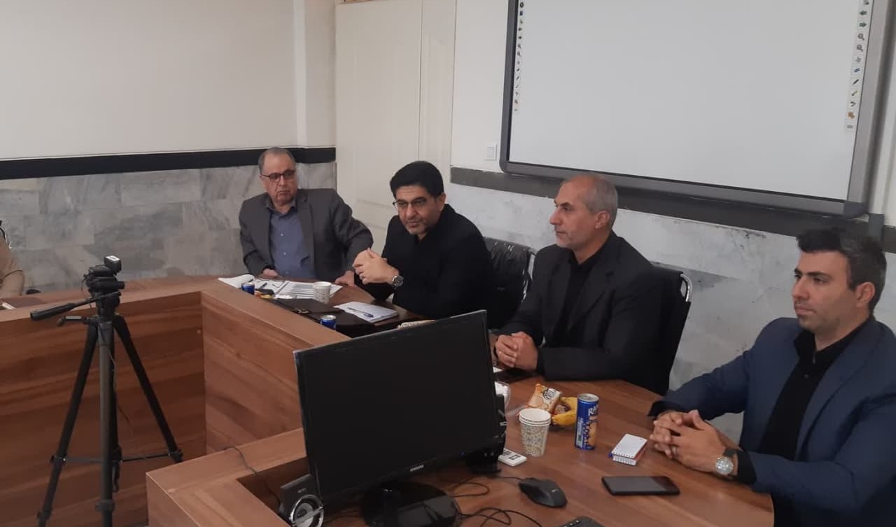 حضور معاون پژوهش و فناوری، مدیر امور پژوهش و مدیر فناوری دانشگاه در جلسه شورای دانشکده ادبیات و علوم انسانی 