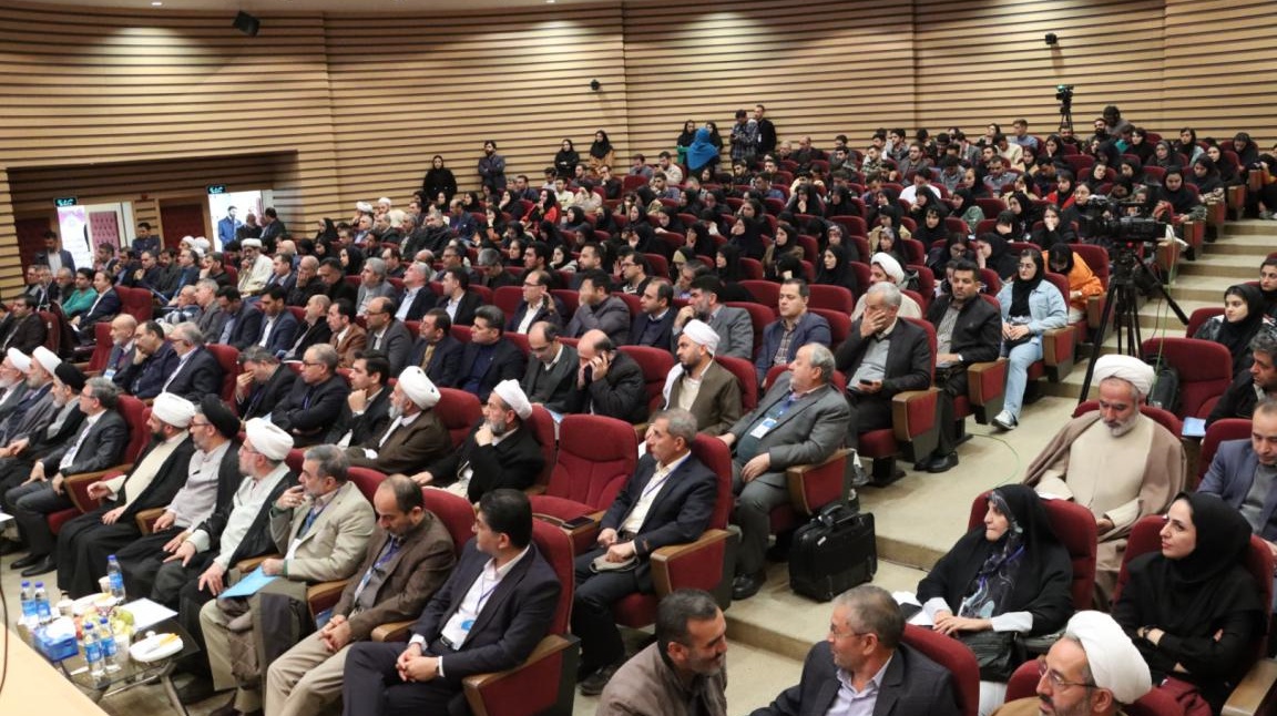 با حضور مشاور وزیر علوم و دبیر شورای عالی انقلاب فرهنگی؛ اولین همایش بین المللی جایگاه علم در تمدن نوین اسلامی در دانشگاه ارومیه برگزار شد 